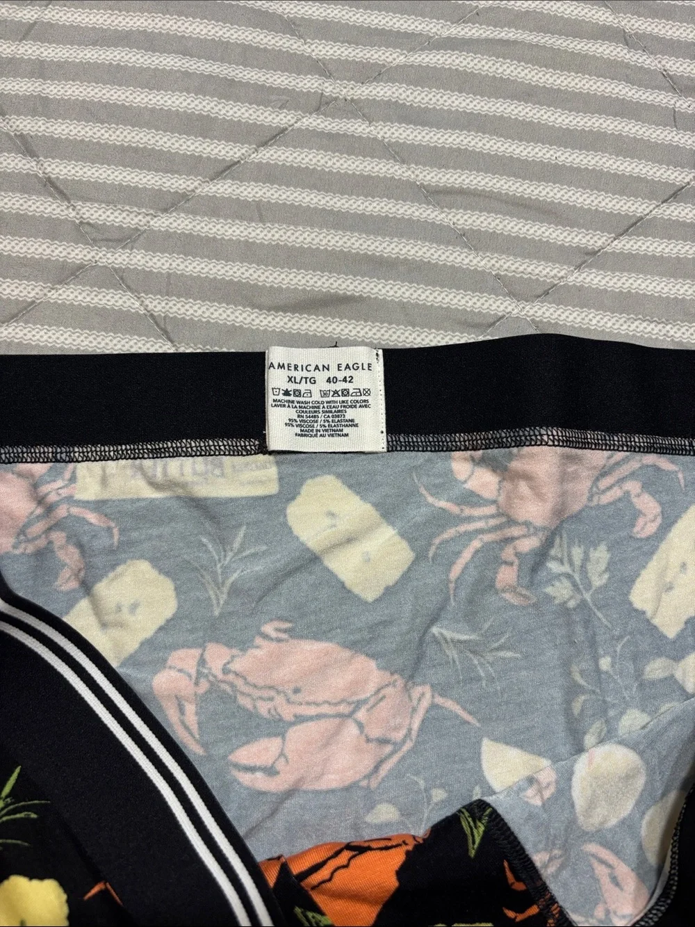 Men’s Black Crab-Print Swim Trunks
